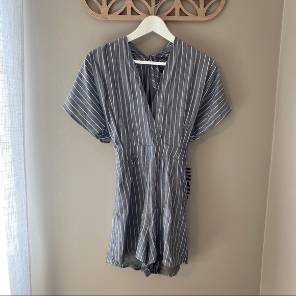 HYFVE Striped Romper Blue Sz Large - Picture 1 of 10